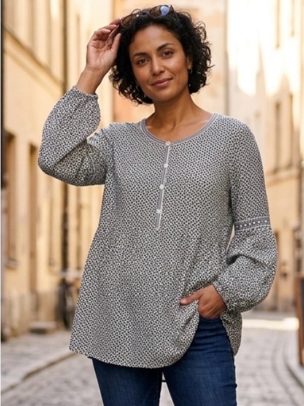 Max Studio NWT Popover Top Black White 1X